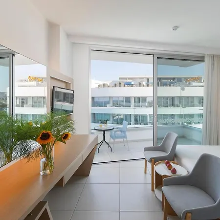Vrissaki Hotel 4*